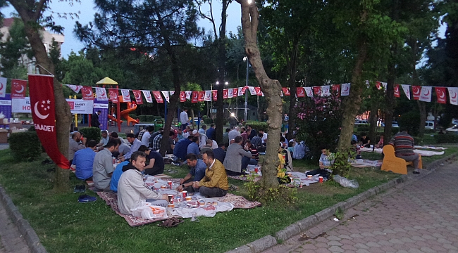 SP B.Paşa İlçe`nin İsrafsız İftar Yemeği Dr Sadık Ahmet Parkında Gerçekleşti